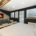 Space Suite 6